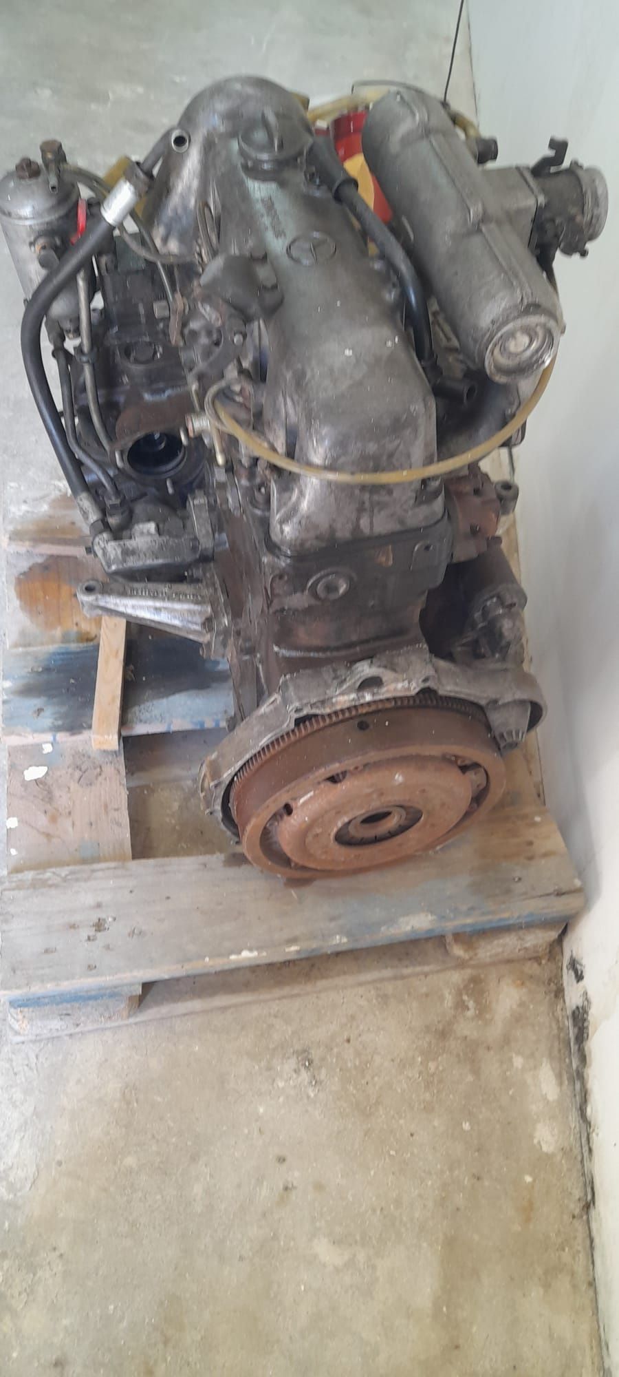 Motor 200/8 mercedes do ano 1972