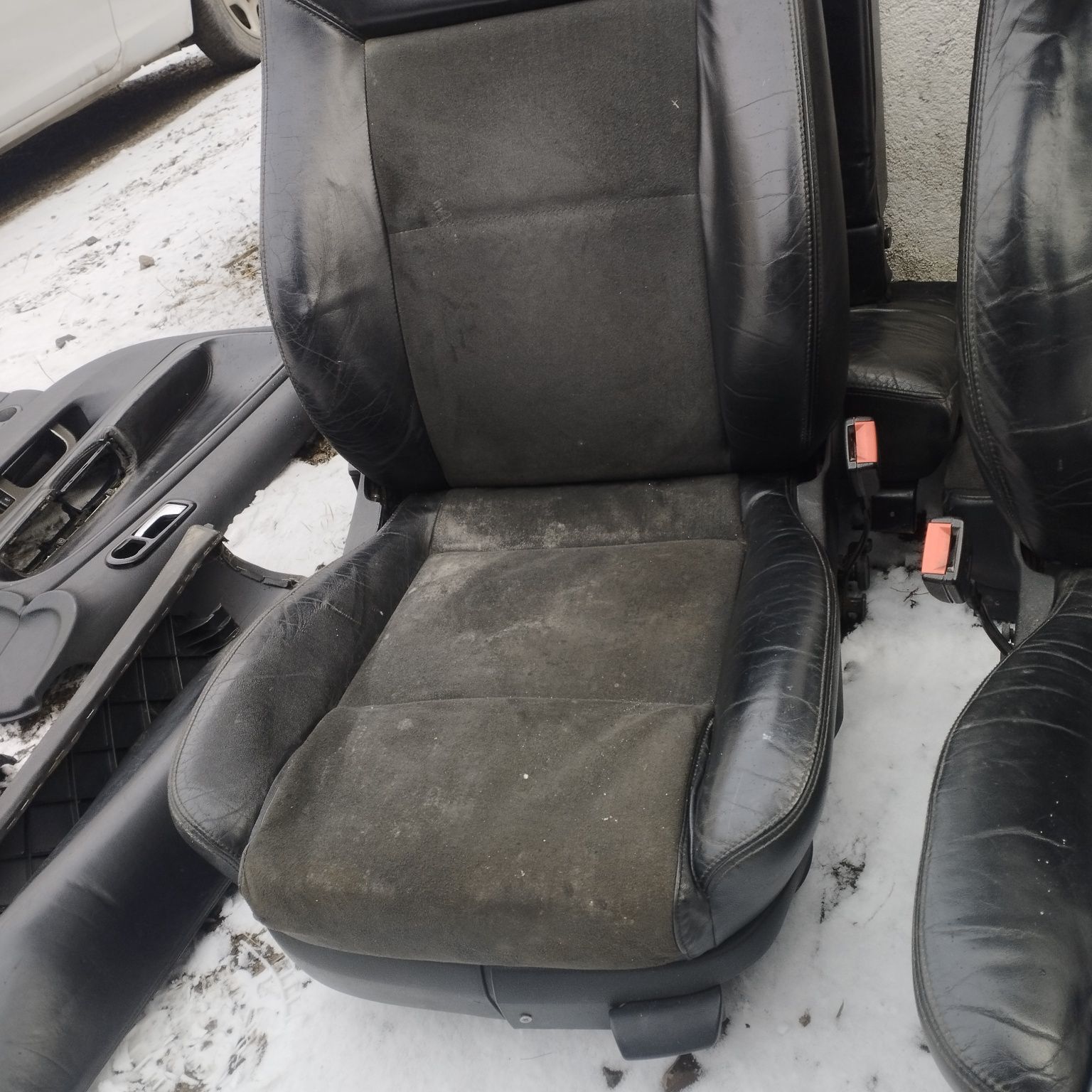 Volkswagen Passat B5 kombi komplet foteli pół skóra alcantara grzane