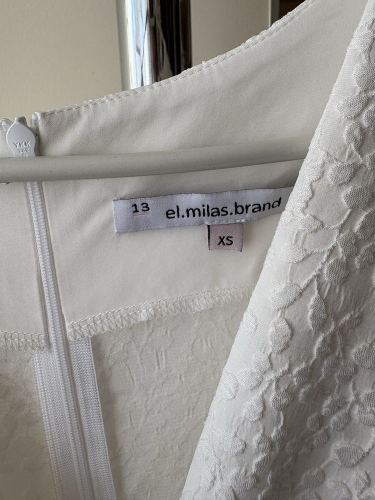 Біла сукня el.milas.brand
