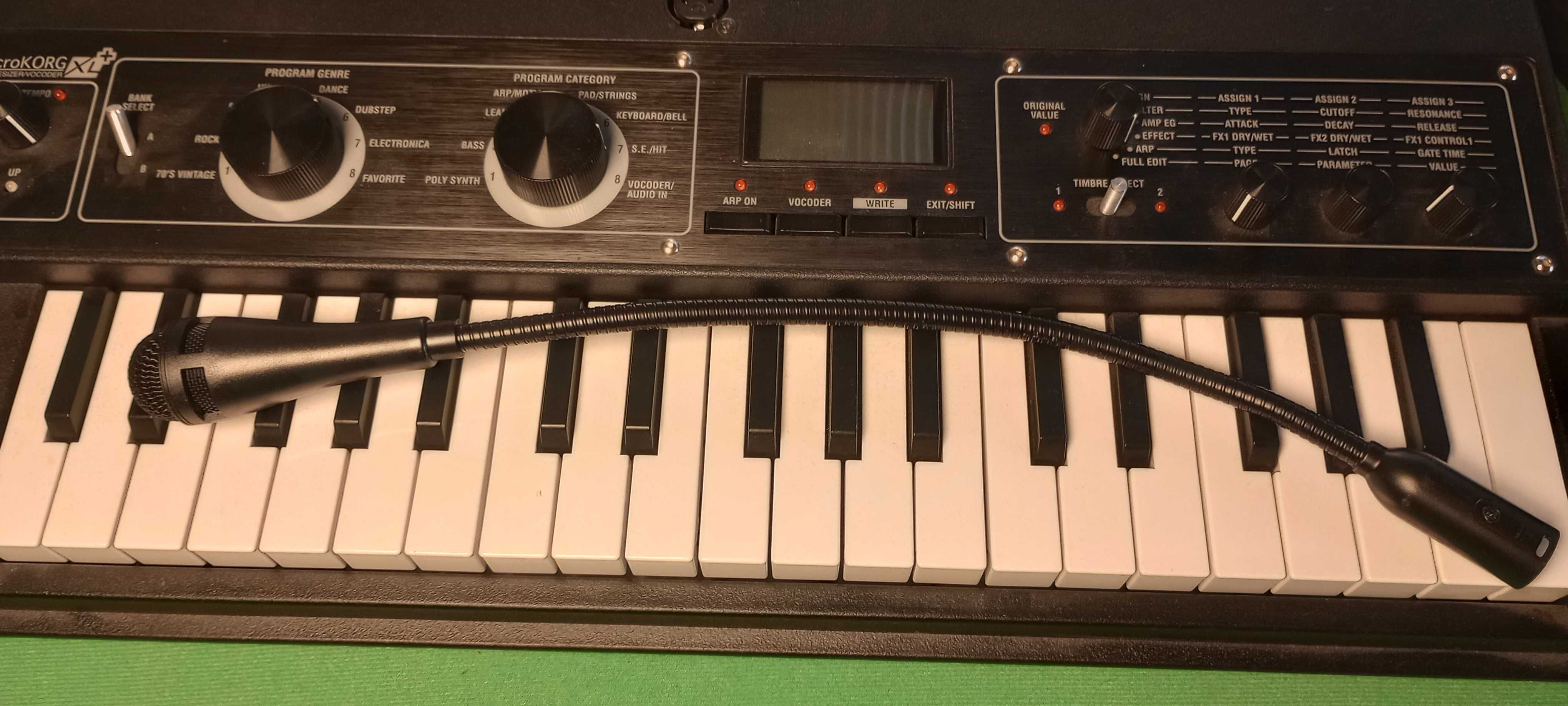 korg microkorg xl+ syntezator