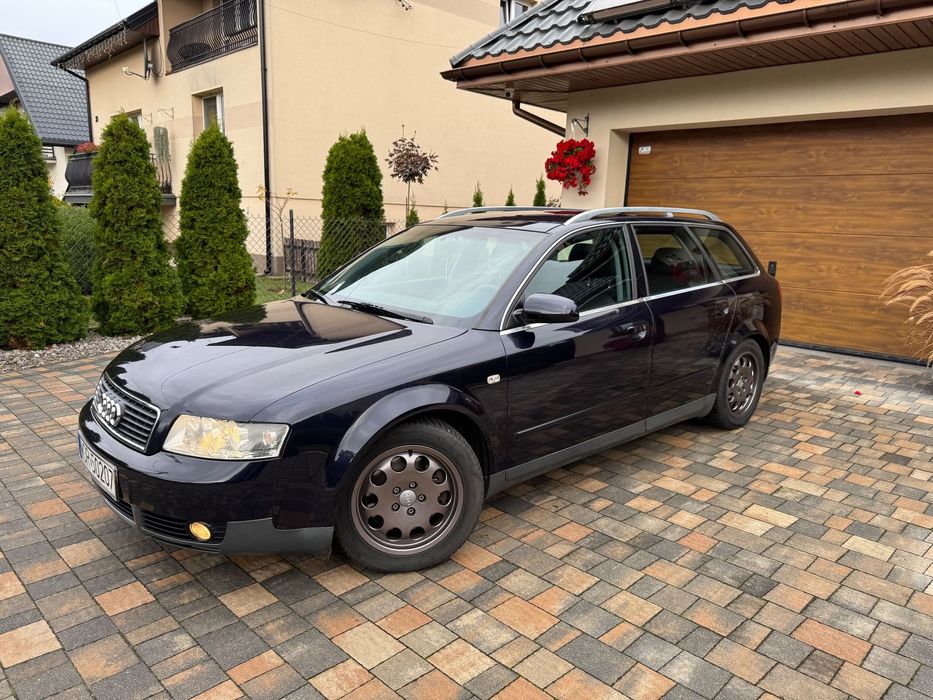 Audi A4 Avant 2.4 170KM + LPG manual 8 lat w jednych rękach