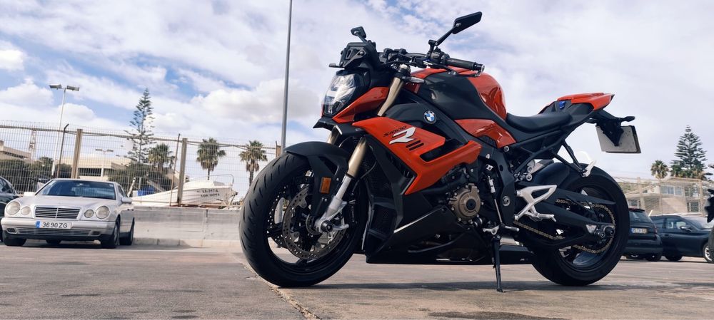 S1000r 2022 muito bem estimada