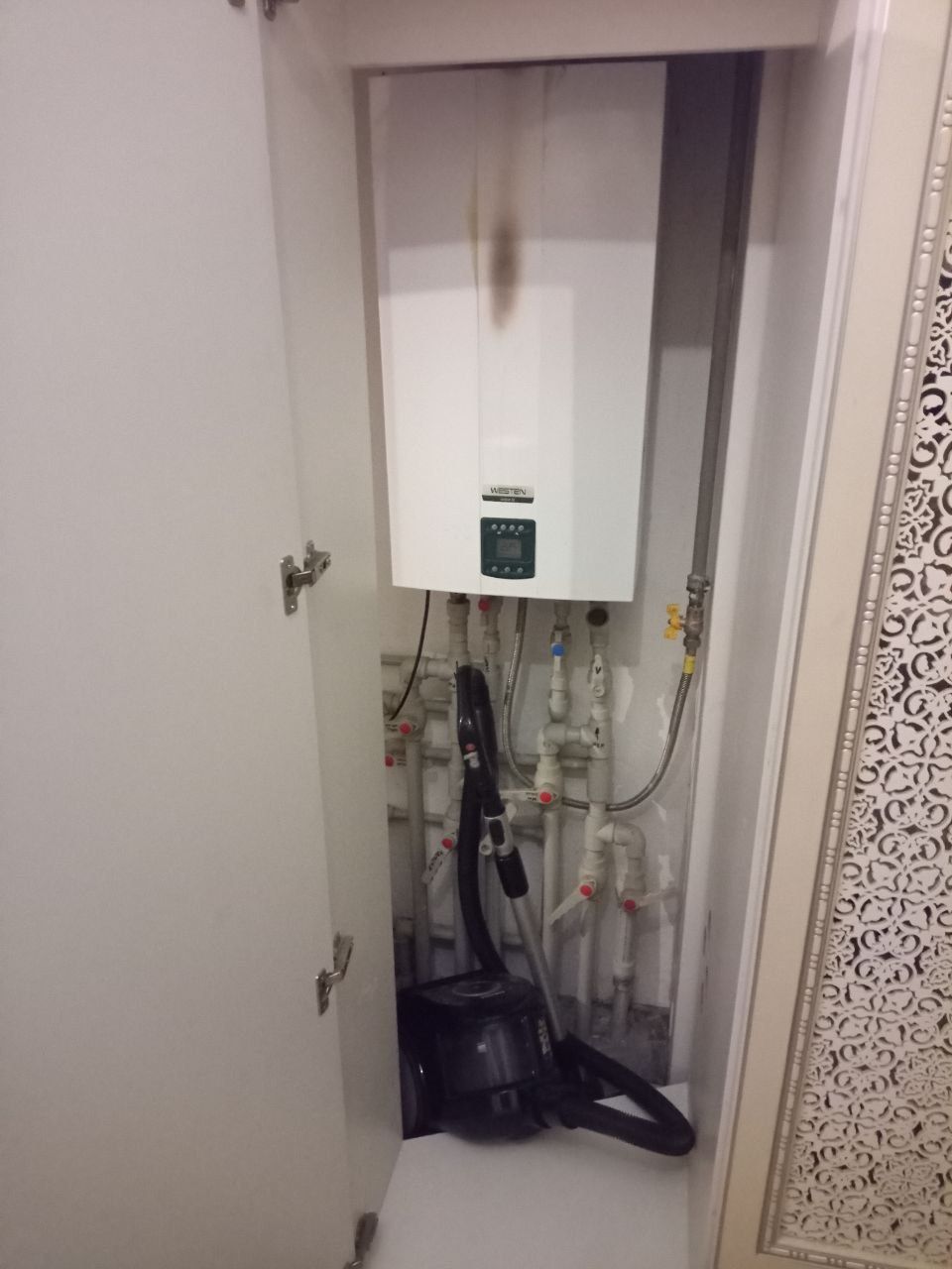 Продаётся газ дом. Центр. Отличный рем. Хаммам. Можно по сертификату.