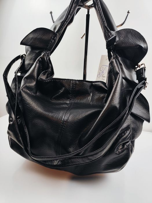 CZARNA TORBA NA RAMIĘ ekskluzywna, produkcji włoskiej florentina trade