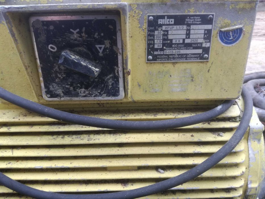 Wibrator do betonu /buława  wibrująca  Bosch 8mb i 3 6mb