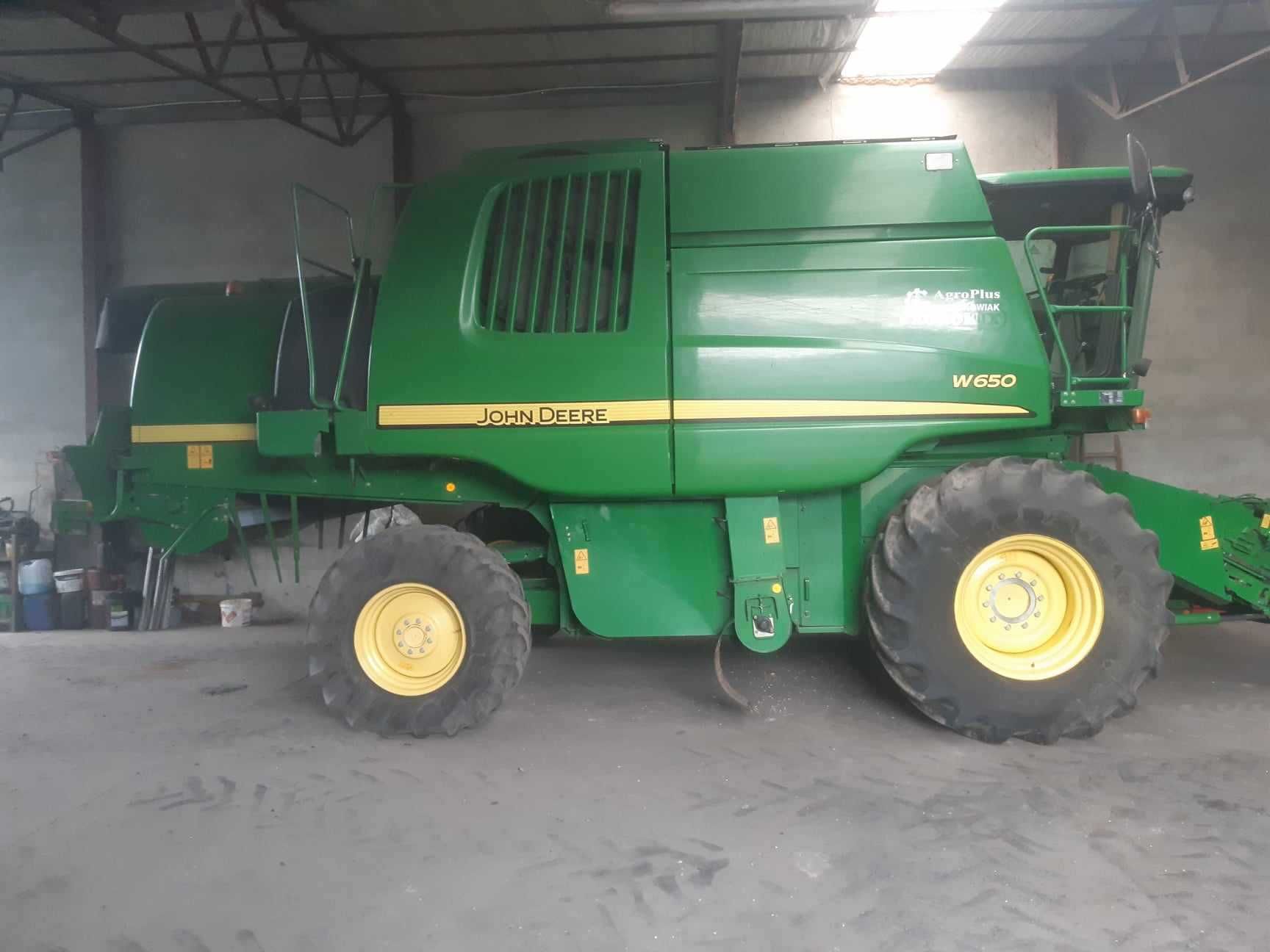 kombajn john deere W650