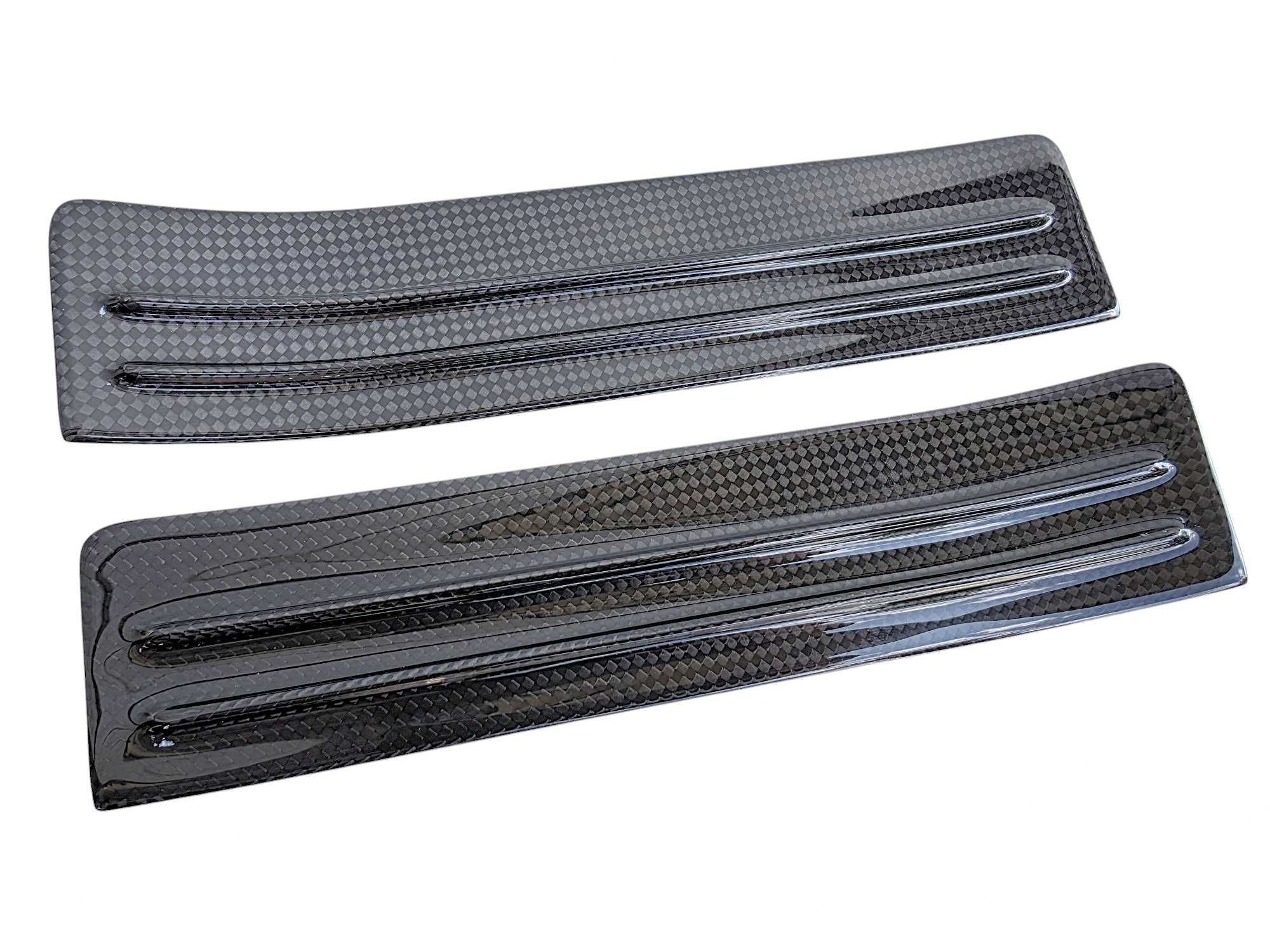Ferrari Purosangue - listwa progu próg Rear Outer Kickplate CARBON