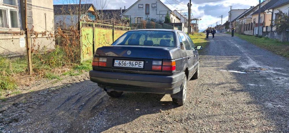 Volkswagen  Passat B3