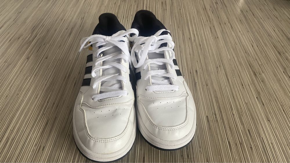 Buty adidas mlodziezowe (chlopiece) rozmiar 38 2/3