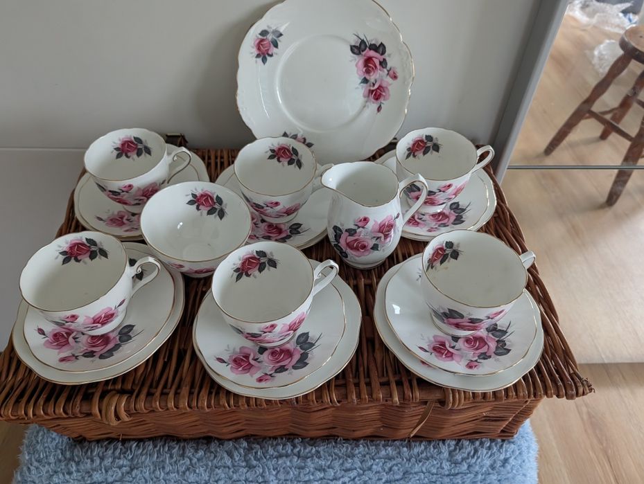 Zestaw filiżanek Elizabethan