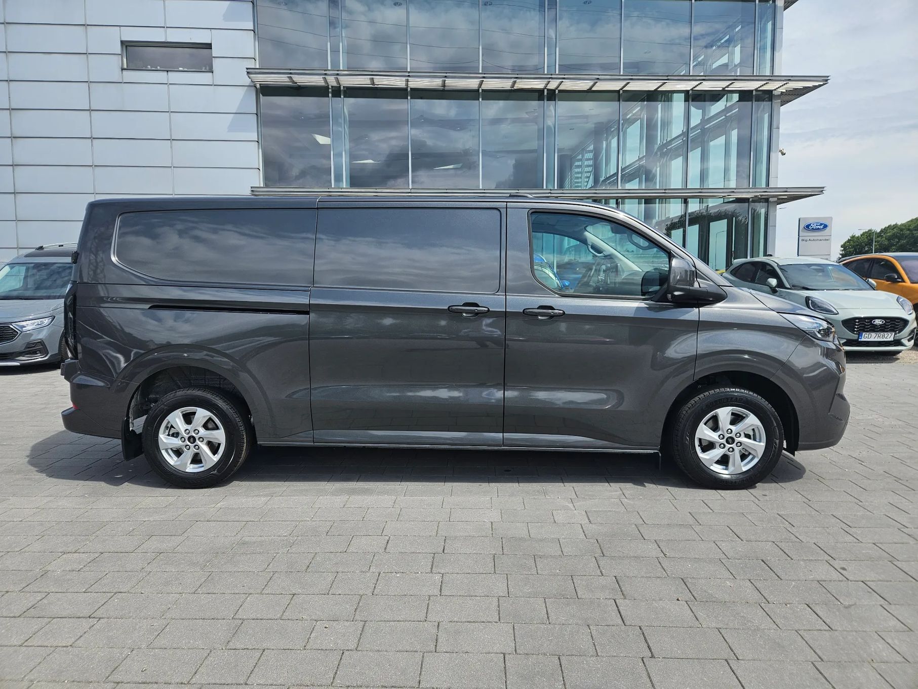 Ford Transit Custom  Ford Transit Custom VAN L2H1 2.0 EcoBlue 170 KM A8 FWD LIMITED