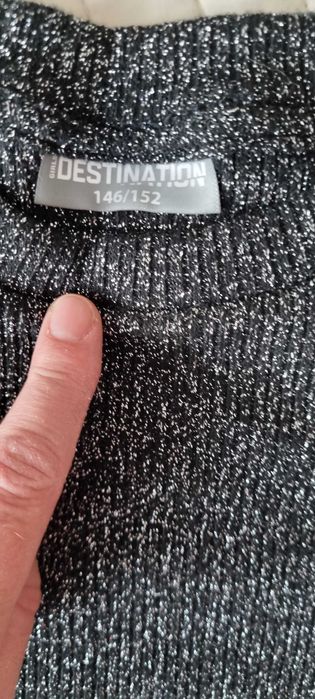 Bluzeczka ze srebrną nitką r. 146/152 sweterek