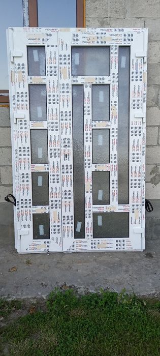 Двері метолопластикові