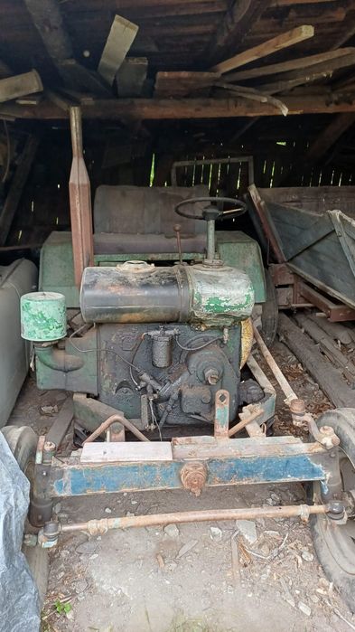 Traktor samorubka