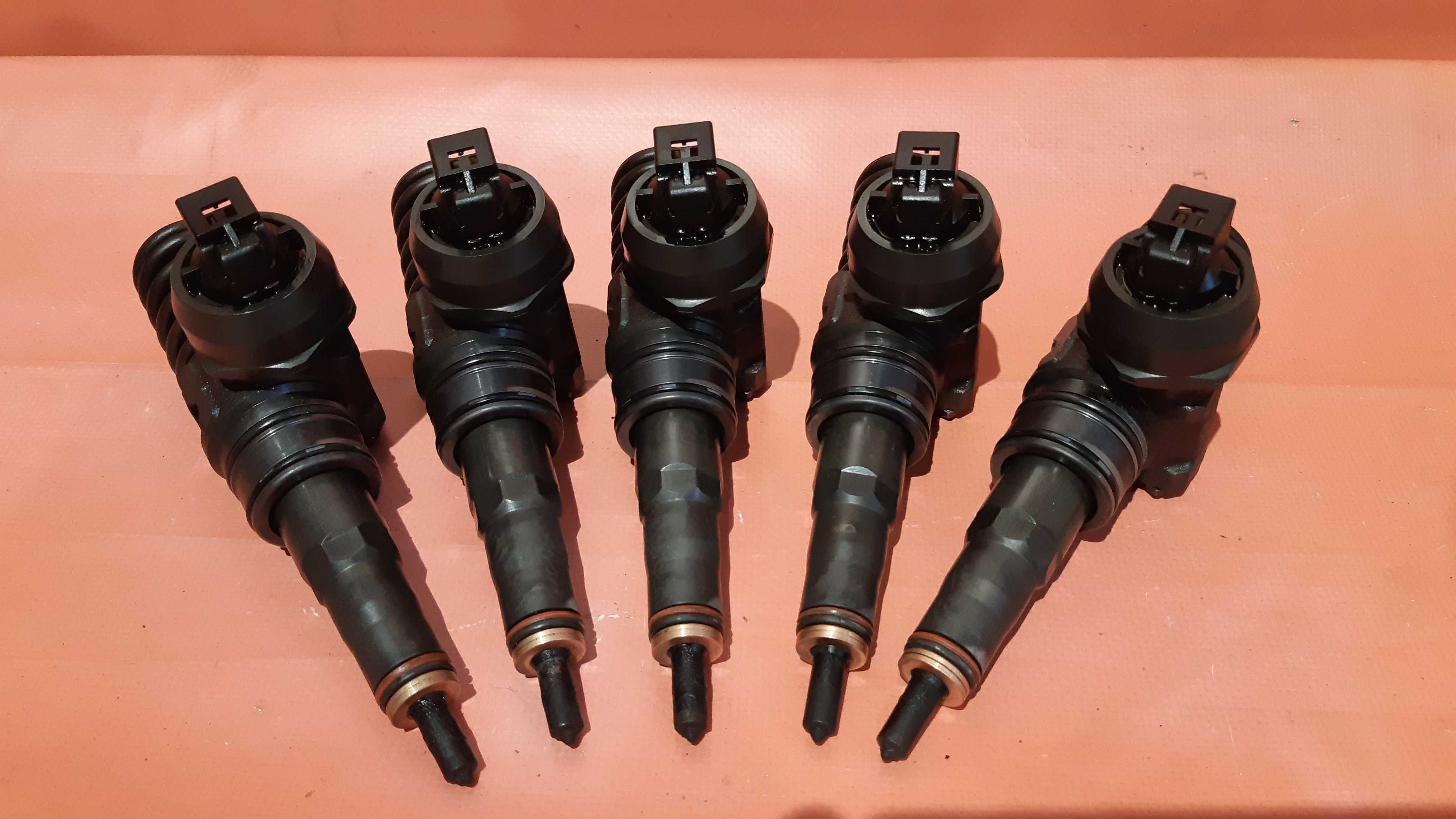 Форсунка Т5 2.5 VW Volkswagen Т5 2.5 BNZ 070130073R