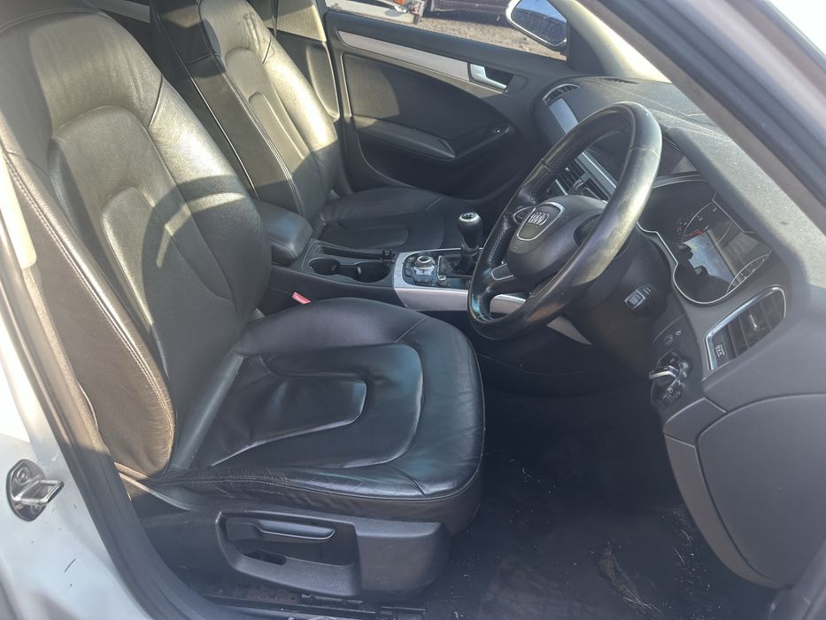 Audi A4 B8 lift  silnik 2.0 TDI 2013r,Anglik z kluczykami