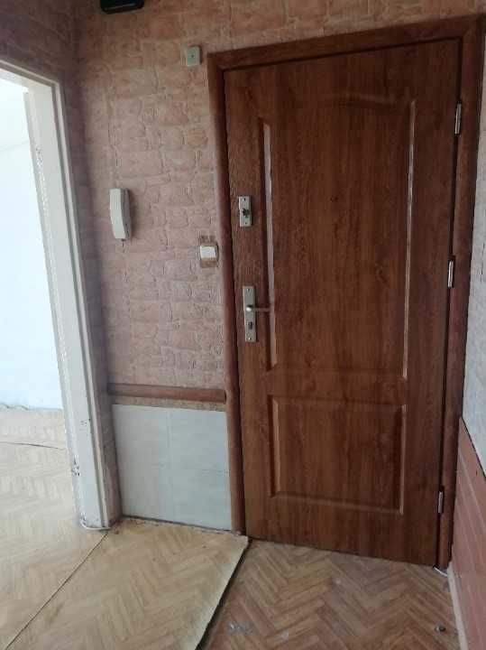 Sprzedam mieszkanie w bloku-3 pokoje