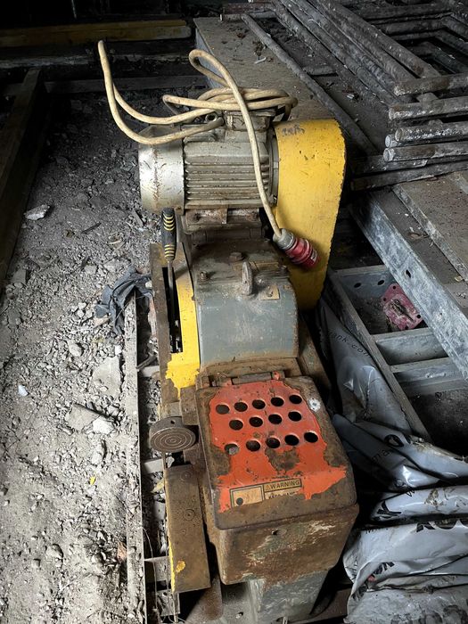 Gilotyna elektryczna do prętów FOX 42