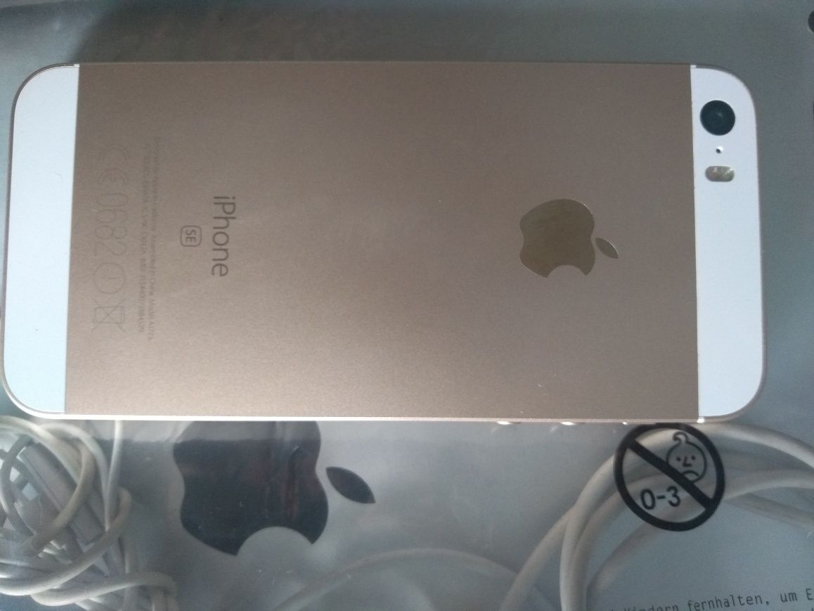 Ipad Apple+iPhone SE Gold