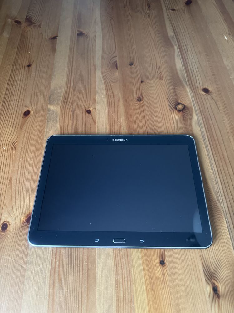 Tablet Galaxy tab4 na czesci.