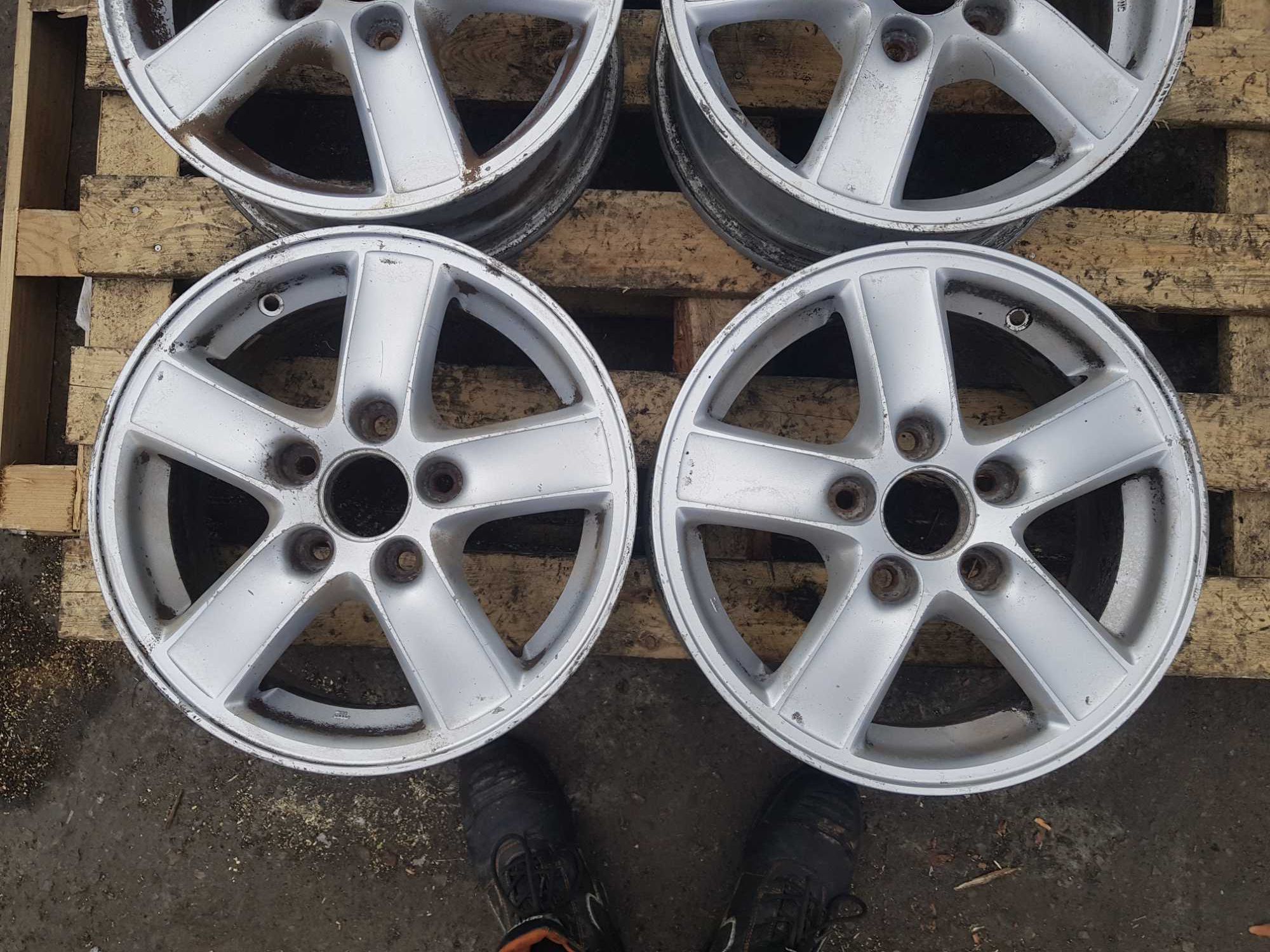 Felgi Aluminiowe Alu Alufelgi 5x114.3 15' 6J ET 55 Mazda Nissan Suzuki