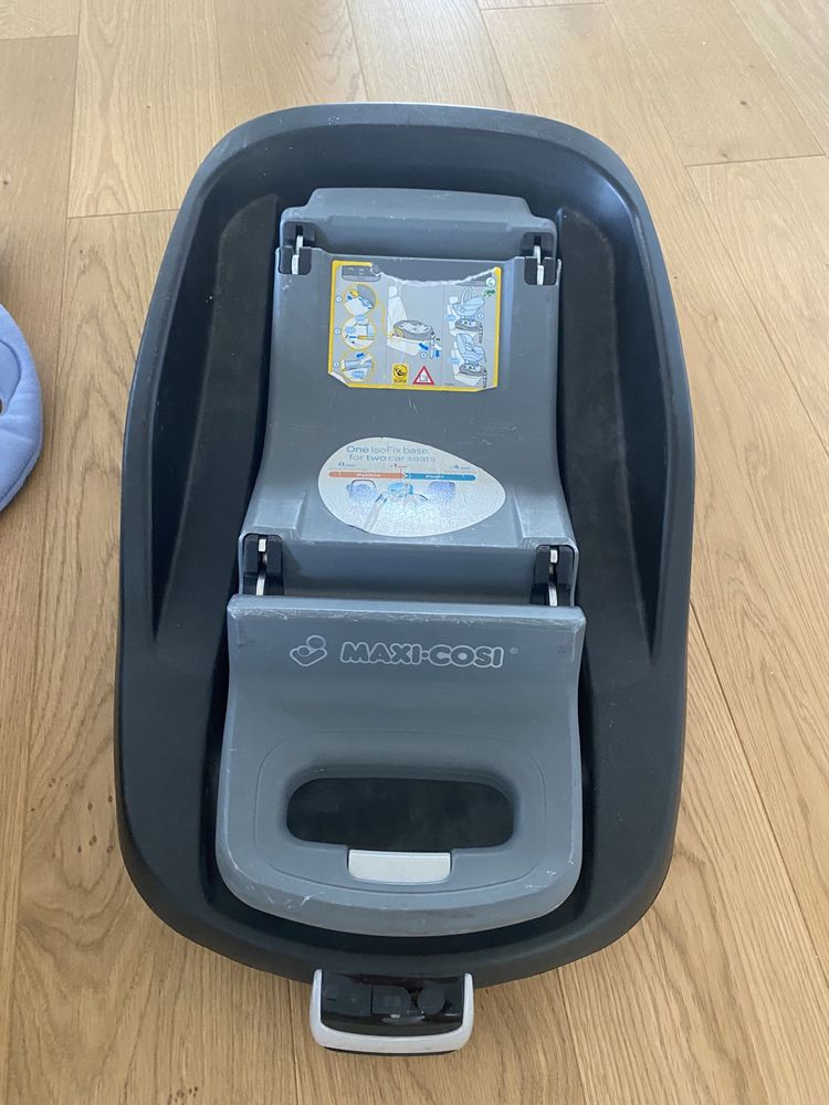 Maxi cosi pebble nosidelko +baza