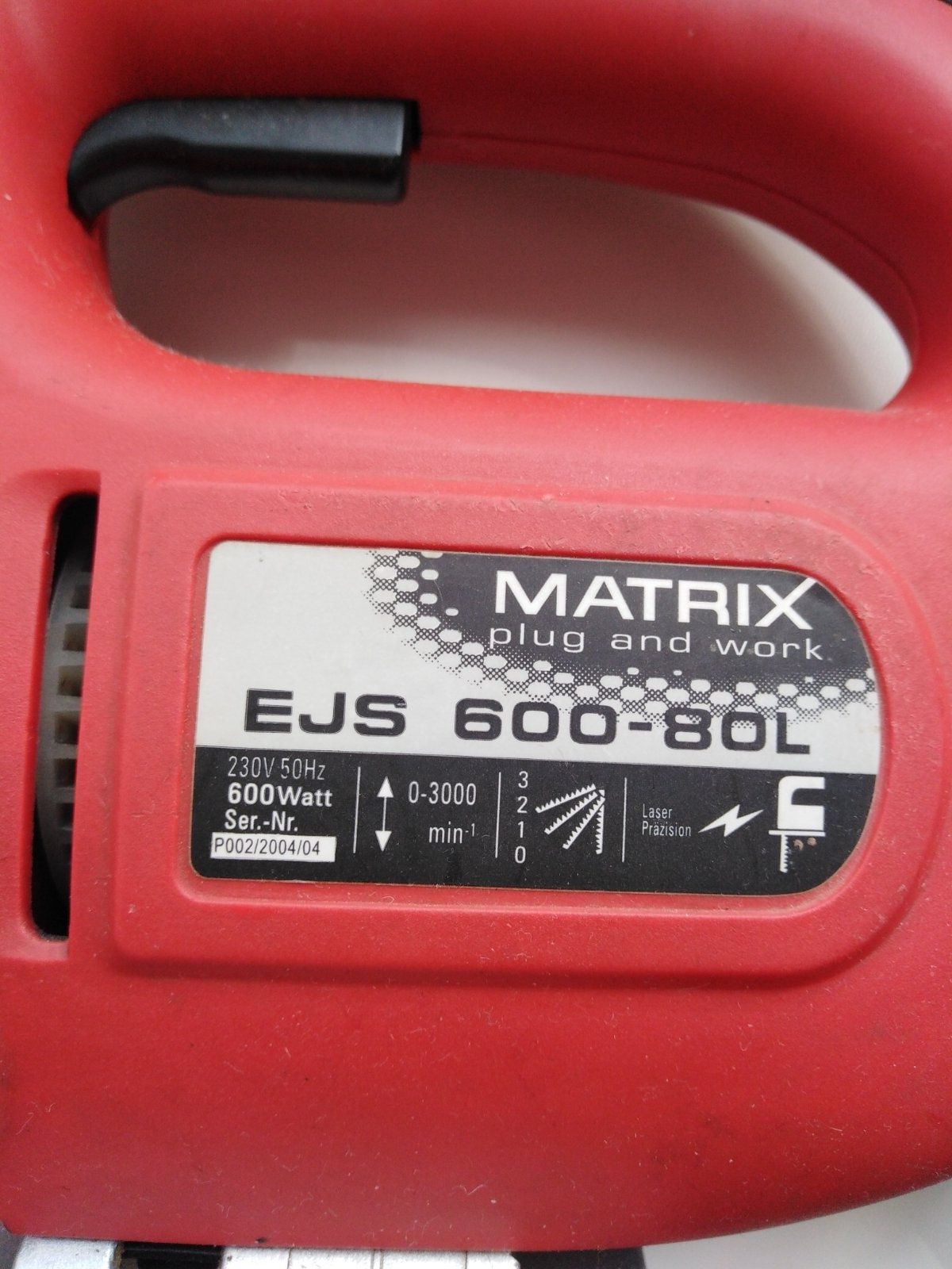 Електролобзик Matrix EJS 600-80L