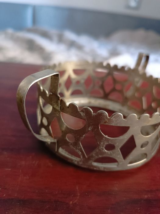 Koszyczek, uchwyt metalowy na cukiernicę średnica 10 cm