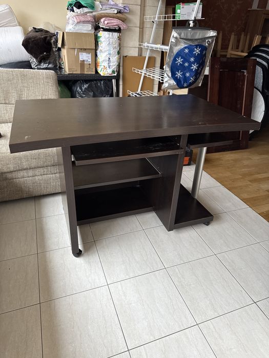 Компютерний стіл