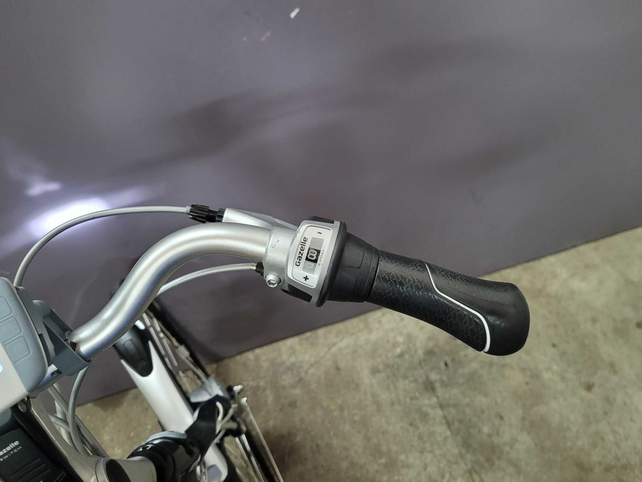 Rower elektryczny GAZELLE CHAMONIX Xtra. 1800km 36v 35 ładowań baterii