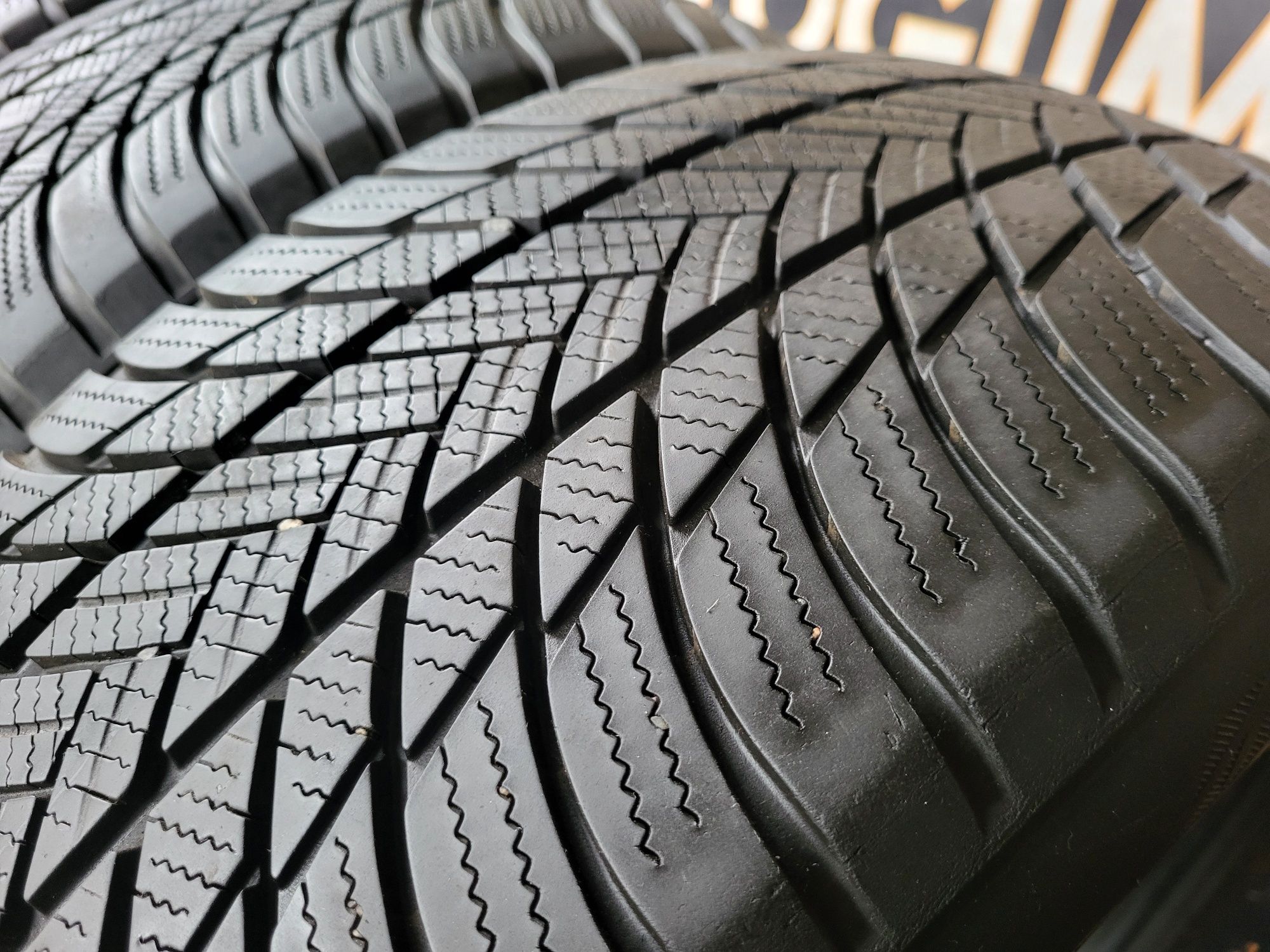 Opony zimowe 225/60/17 Bridgestone 19rok 5,5/6,3mm