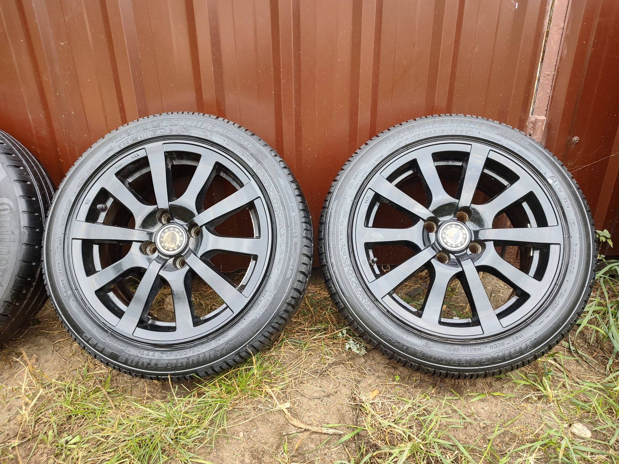 Koła felgi Opony letnie 165/60 r 15 cali 4x100 Toyota Yaris