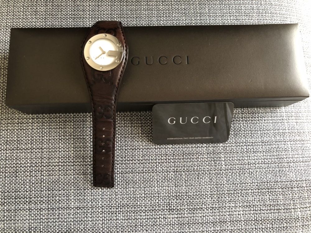 Relógio marca Gucci
