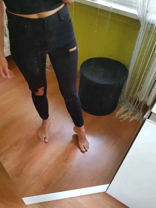 Czarne jeansy rurki z dziurami spodnie C&A rozmiar M