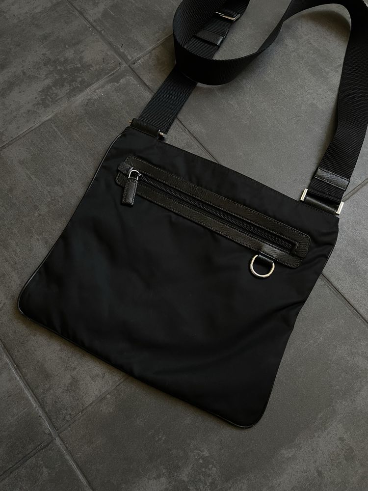 Bolsa Messenger Prada