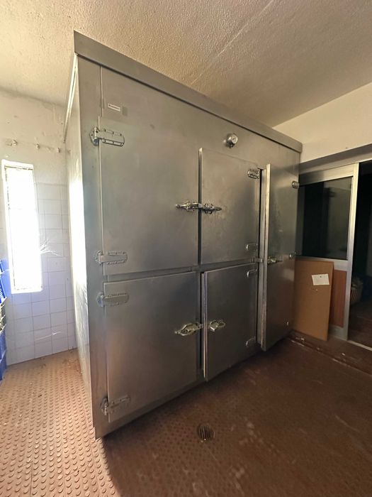 Câmara Frigorífica Industrial - 120x225x235cm