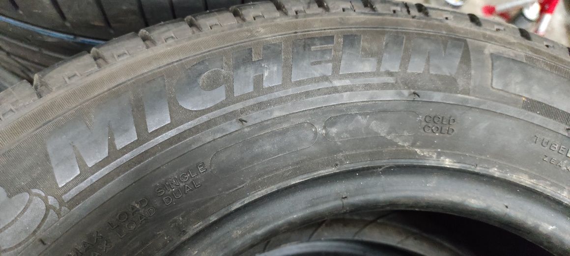 Pneus 235/65r16C Michelin Agilis 75% piso