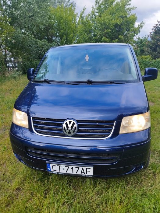 Sprzedam Volkswagen Transporter caravella 9 osób z silnikiem 1.9 TDI