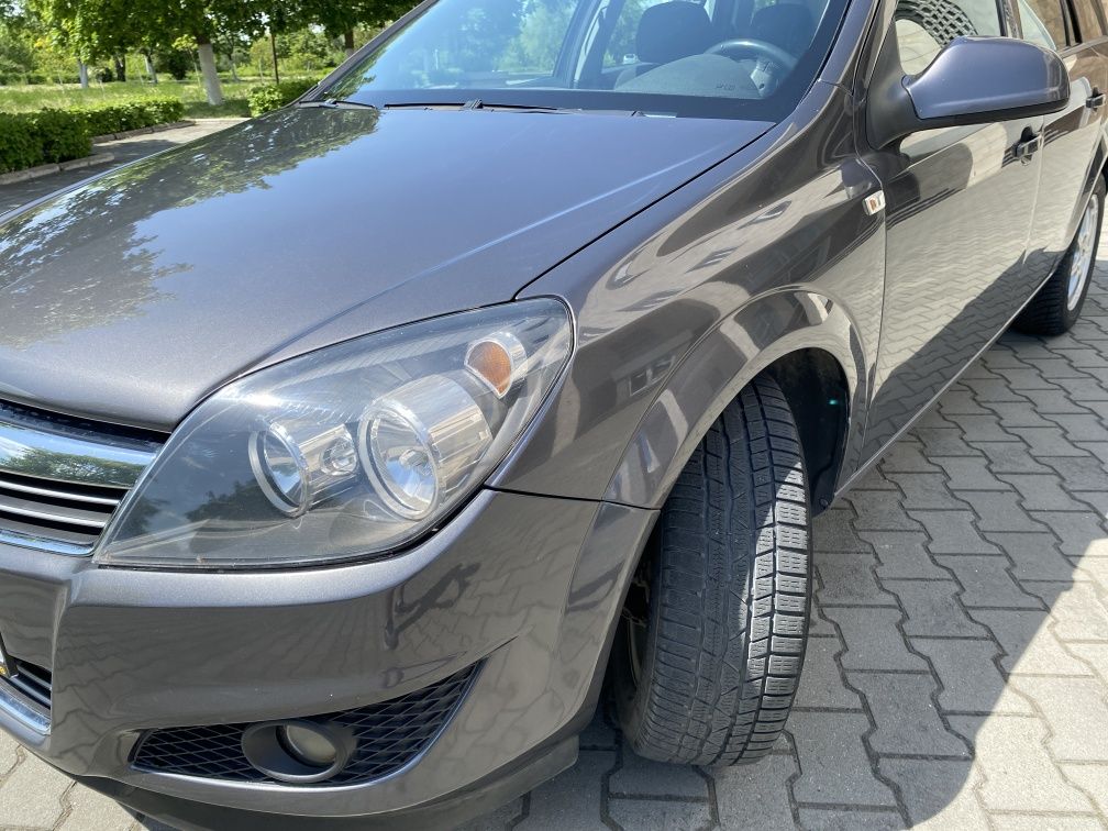 Opel Astra H 2012