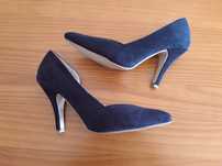 Sapatos Pretos tipo Stilleto