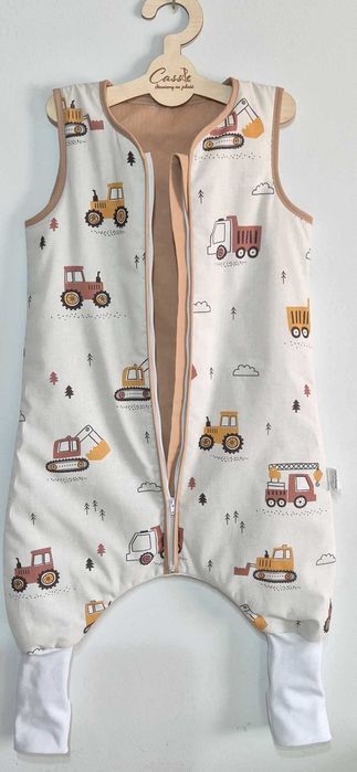 Śpiworek z nogawkami standard 2,5 tog rozmiar 110 wzór Traktory Beżowe