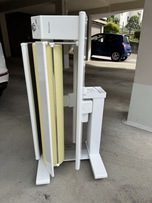 Прасувальний каток Miele (прасувальна система) – Ідеальний стан