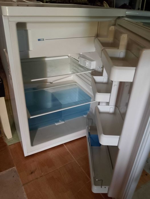 Lodówka bosch 60 x 60 x 95  i comfee 50 x 53 x 95
