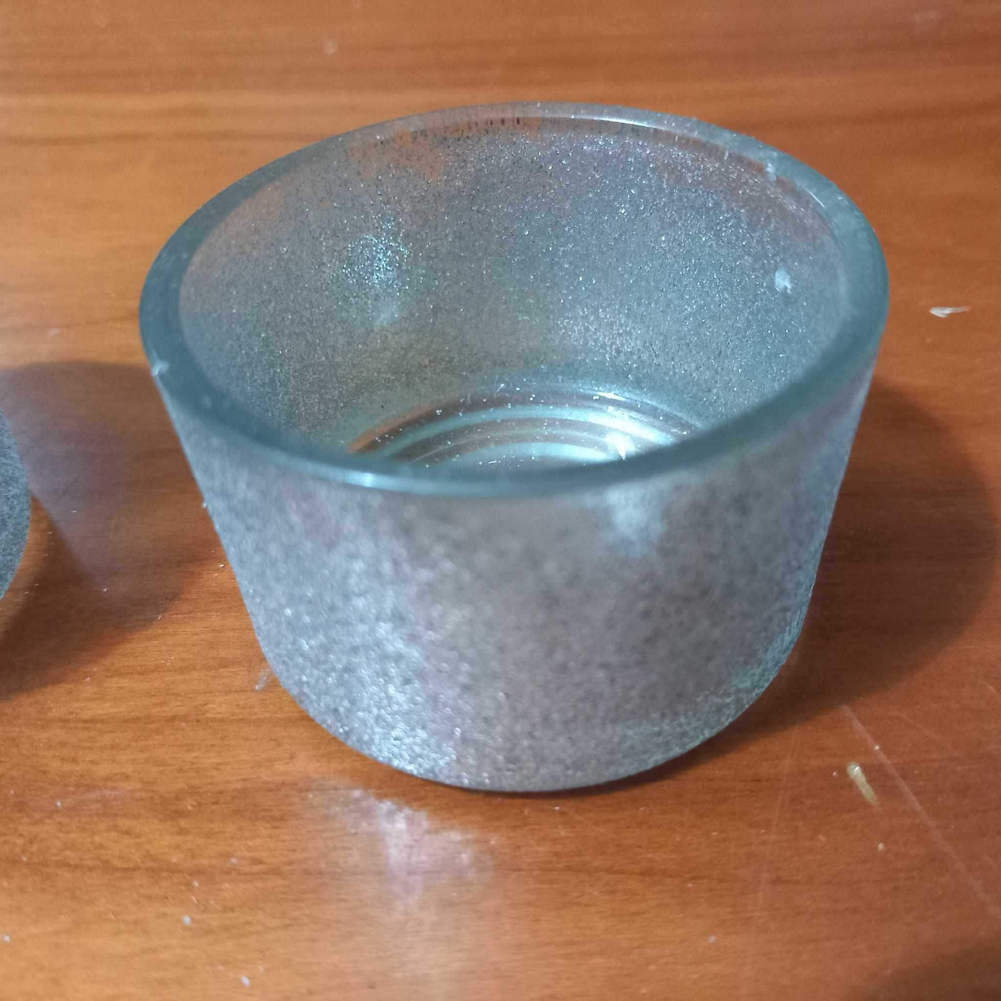 2 suportes de vela prateados NOVO
