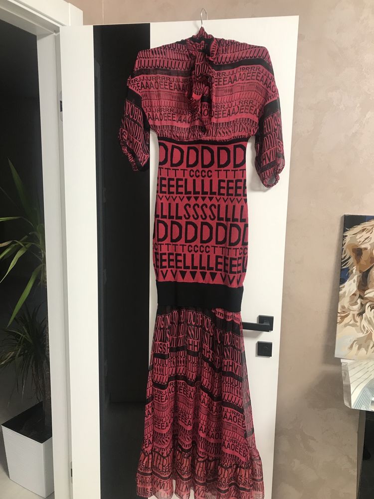 Необыкновенное платье D&G 2 в одном)длинный низ  отстегивается