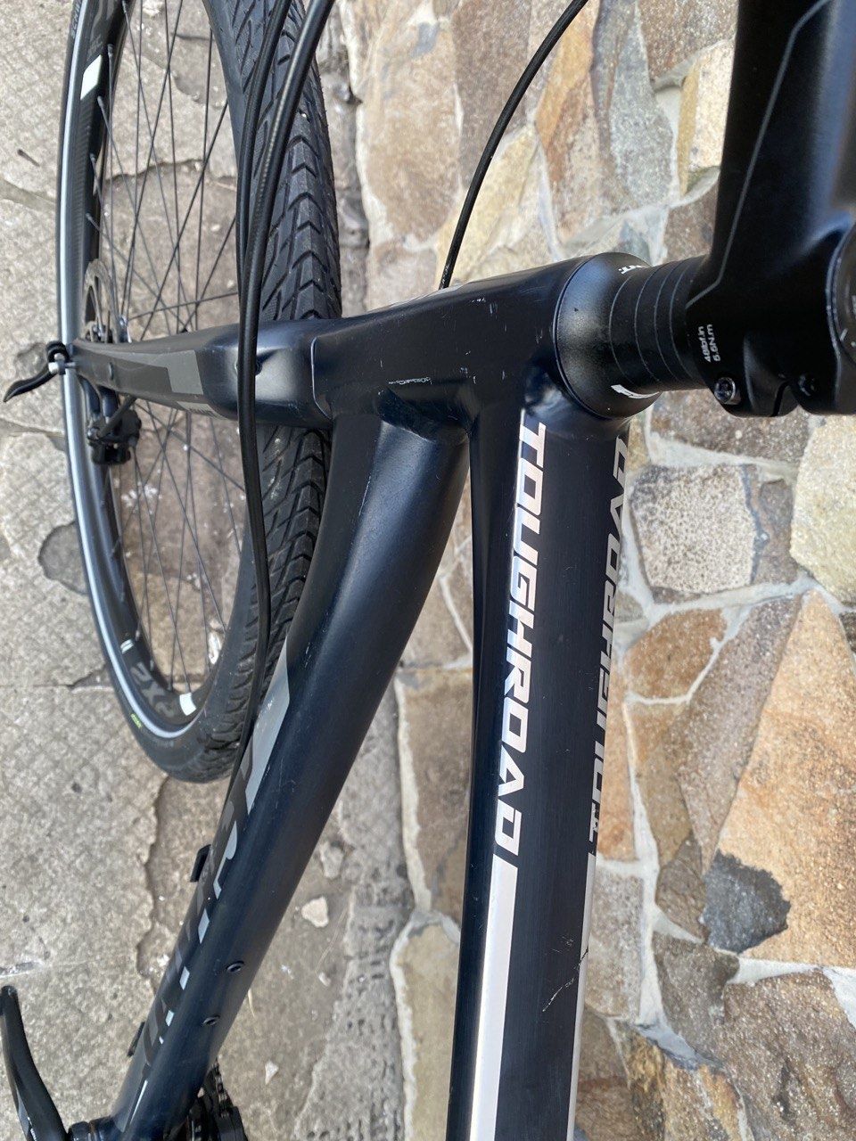 Велосипед GIANT TOUGHROAD SRAM 28  колеса вилка карбон