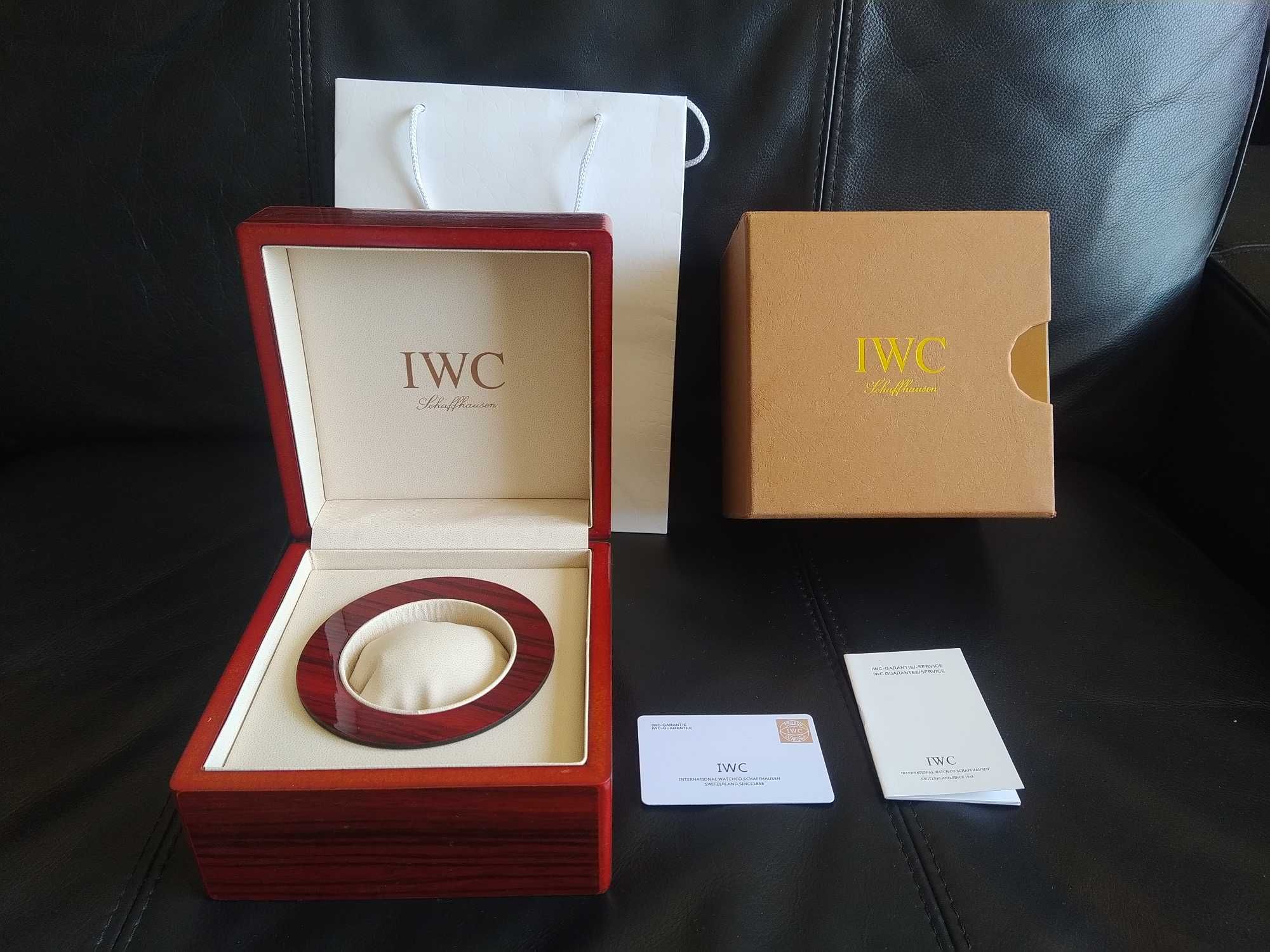 Caixa nova de relógio IWC, com documentos