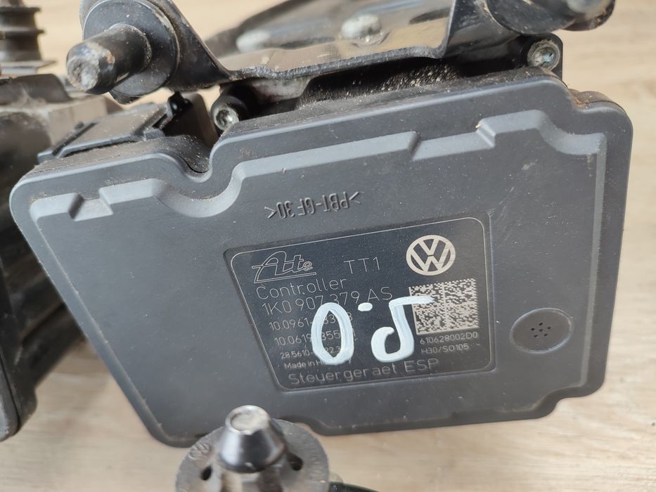 Блок ABS блок АБС Volkswagen Golf, Passat, Skoda Octavia