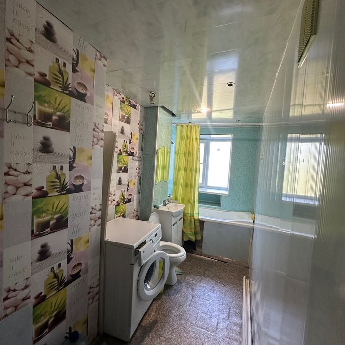 Сдам общежитие на Залютино комната 17м свой сан узел