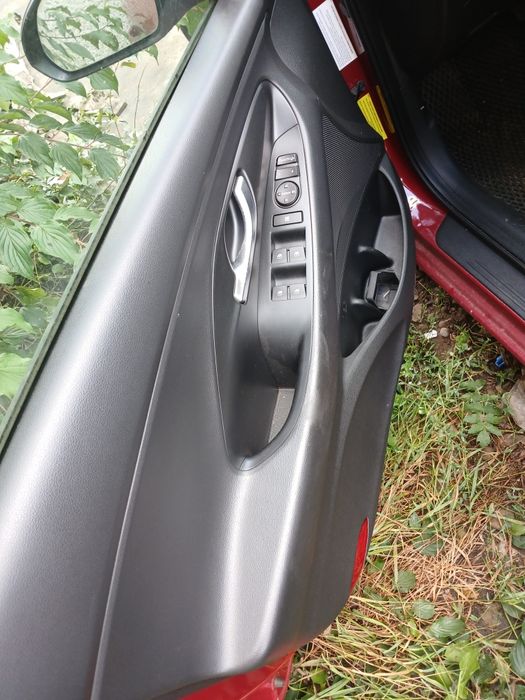 Hyundai i30,хюндай і30 2018р,1.4б. бампер,фара,капот,двері,акпп,мотор